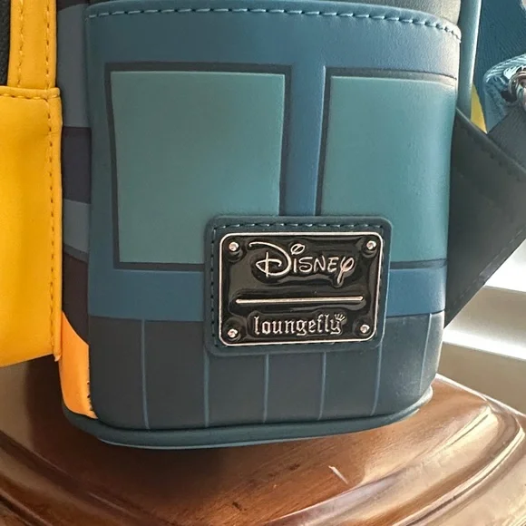 Disney Oliver and Company Loungefly backpack NWT - Picture 5 of 9